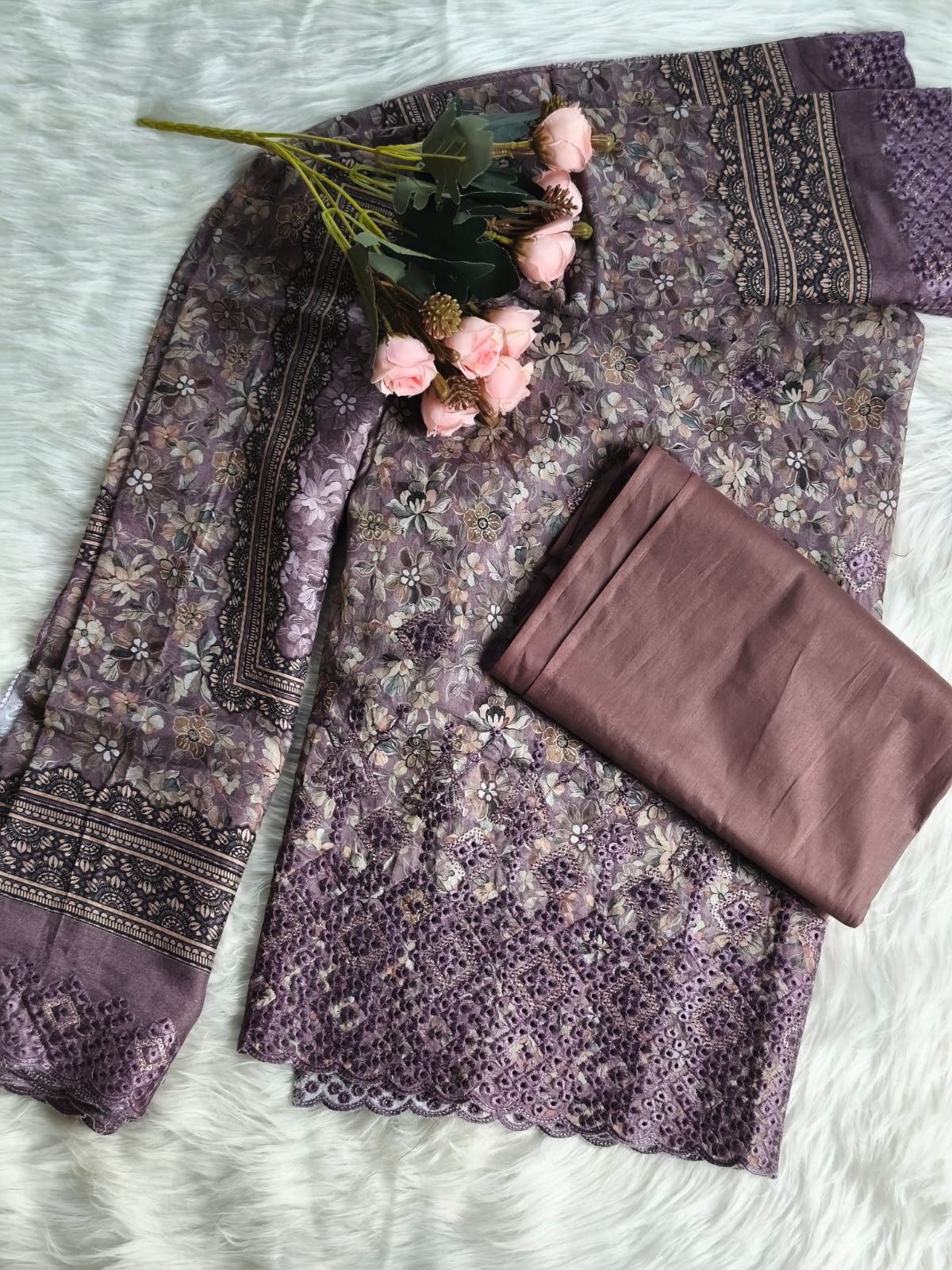 Style Arrow Mauve Floral Lace Three Piece