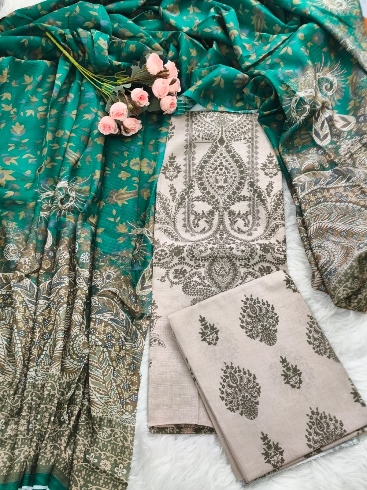 Style Arrow Teal Beige Paisley Three Piece